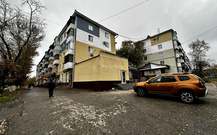 Продажа 280 м2 на 1 линии пр-та Победы д.10 фото