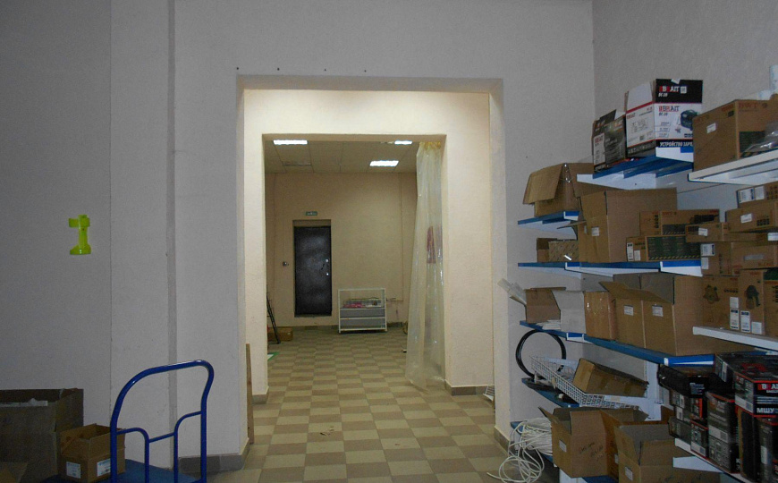 Торговое помещение 259,9 м2 фото