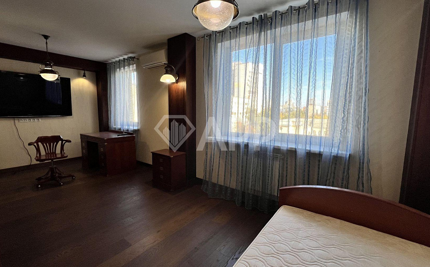 Хоум-офис.Очень достойный вариант для офиса и жилья! фото