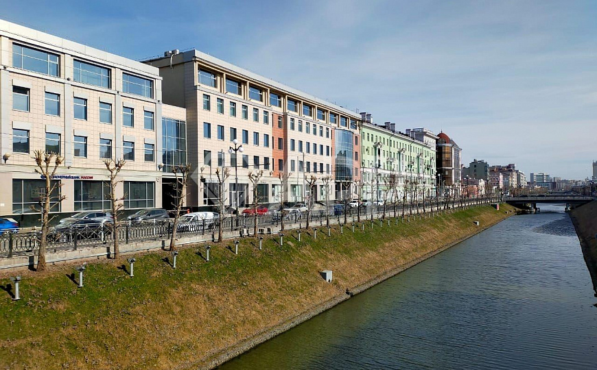 Продаётся 1350м² в самом центре города фото