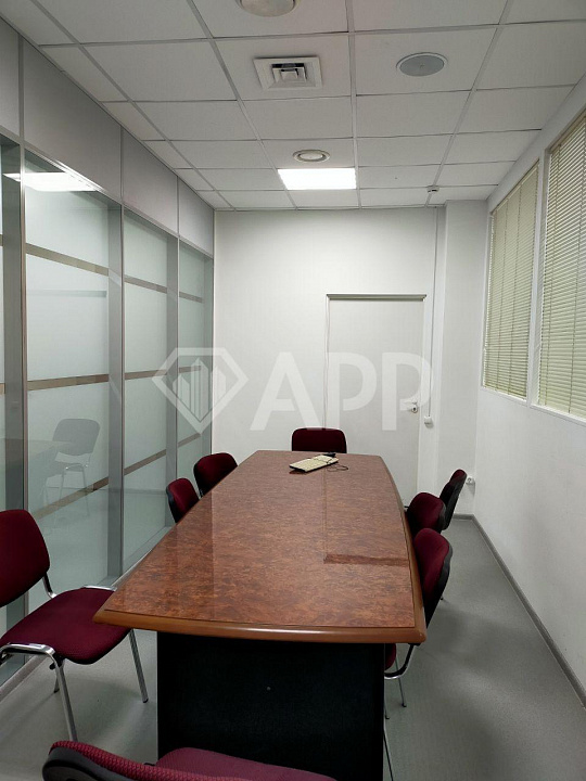 Продаётся 1350м² в самом центре города фото