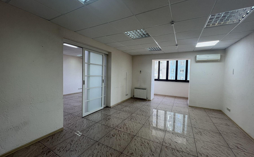 220,5 м² в центре города под офис, салон красоты, спортивную студию, медцентр   фото