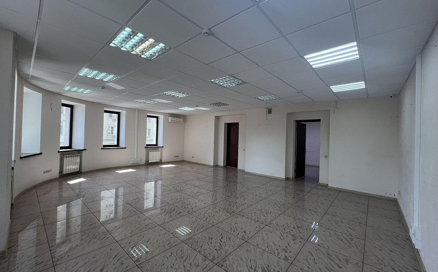 220,5 м² в центре города под офис, салон красоты, спортивную студию, медцентр   фото