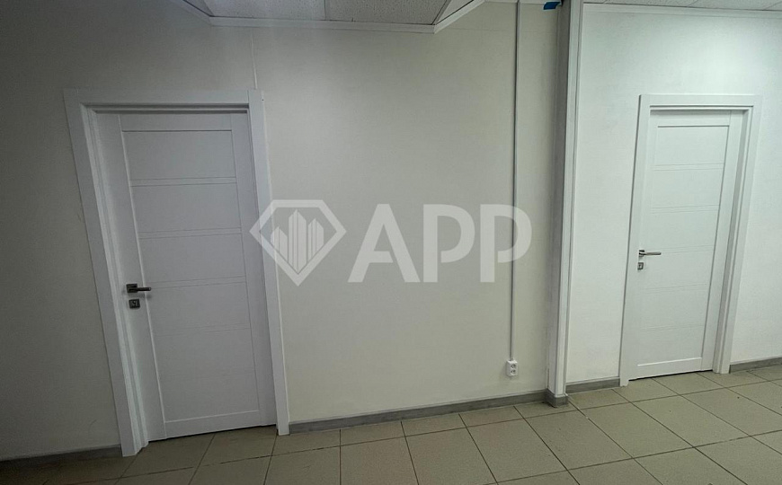 Кабинеты на 1-й линии. фото