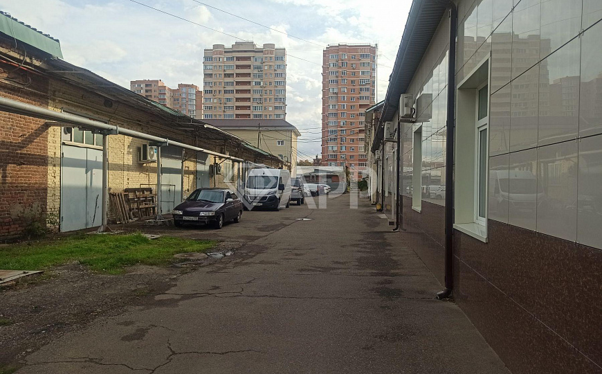 Продам отдельно стоящее здание, 606 м² фото