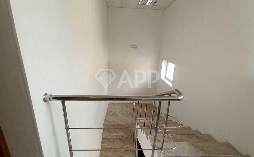 Продам отдельно стоящее здание, 606 м² фото