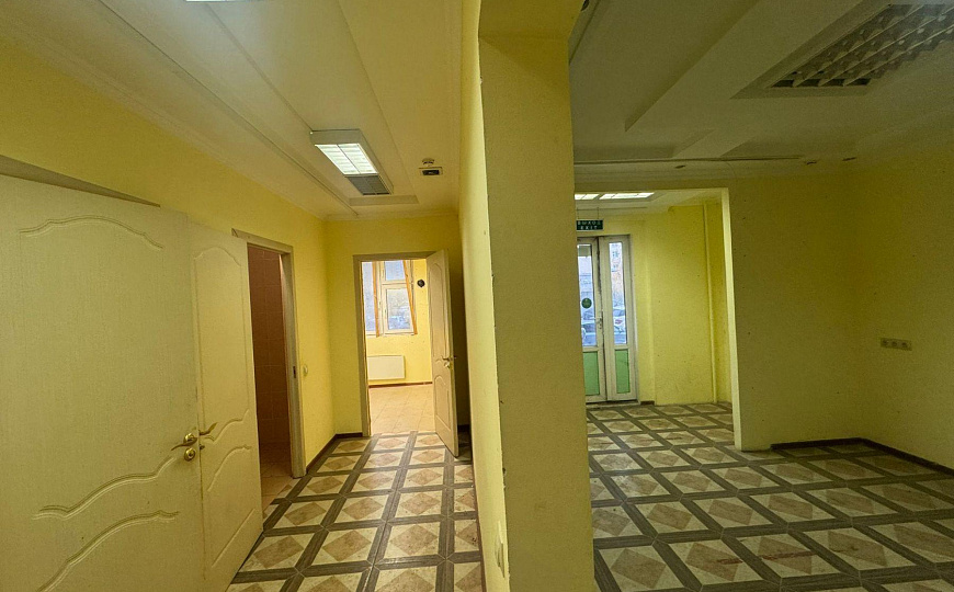 Сдам помещение, 76 м² с отдельным входом  фото