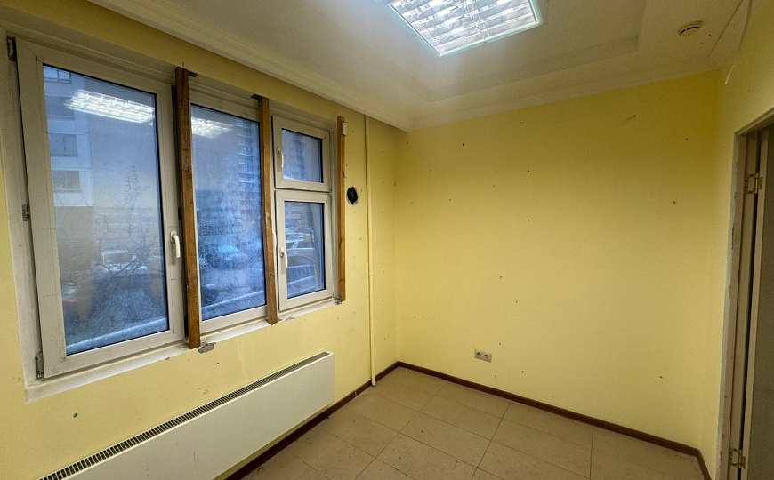 Сдам помещение, 76 м² с отдельным входом  фото