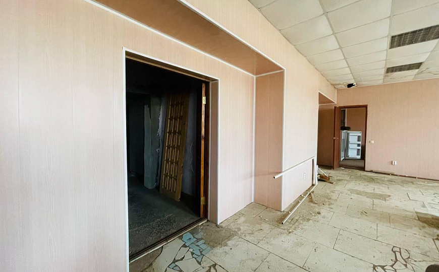 Сдам производственное здание на двух этажах с земельным участком фото