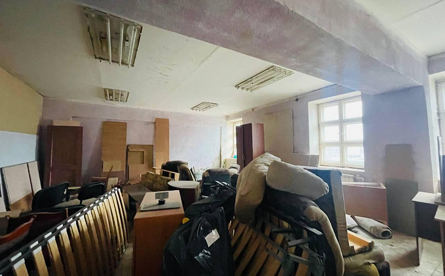 Сдам производственное здание на двух этажах с земельным участком фото