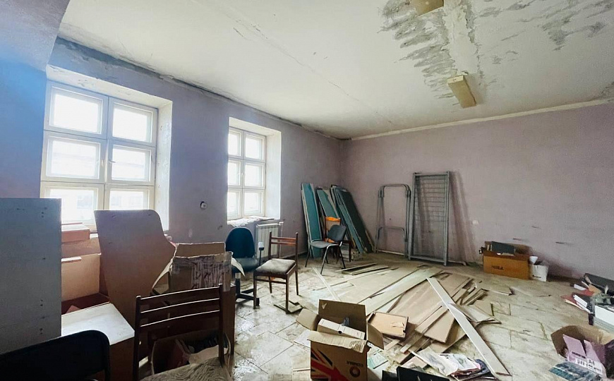 Сдам производственное здание на двух этажах с земельным участком фото