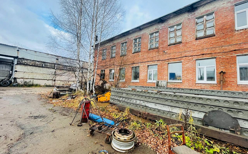 Сдам производственное здание на двух этажах с земельным участком фото