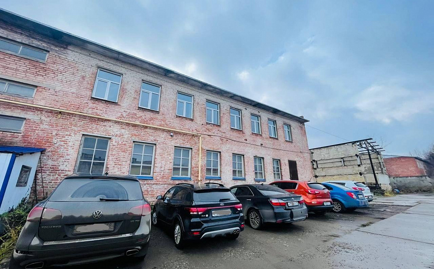 Сдам производственное здание на двух этажах с земельным участком фото