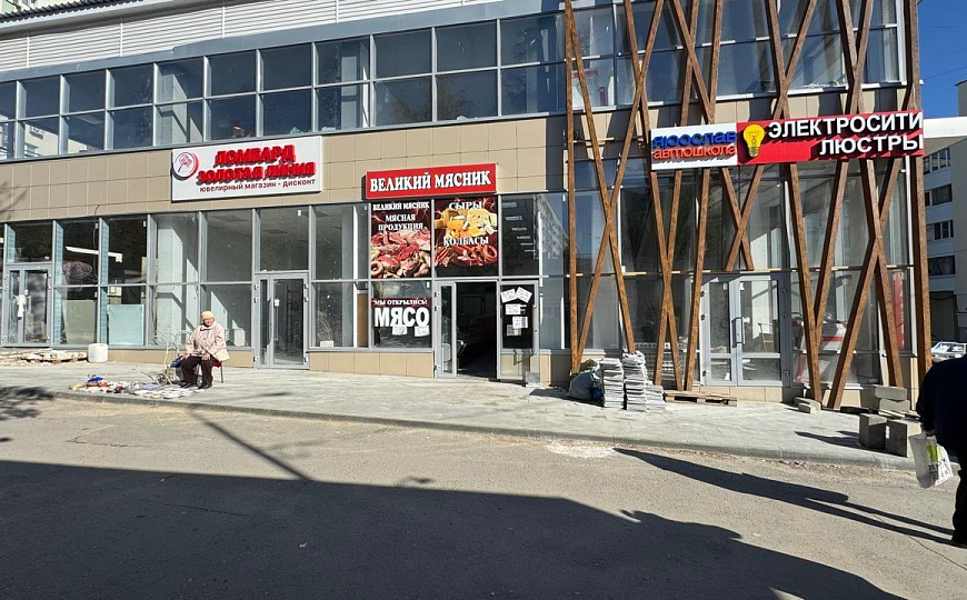 Помещение в новом торговом комплексе 80 м² фото