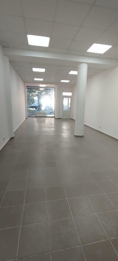 Сдам торговое помещение, 54 м² фото