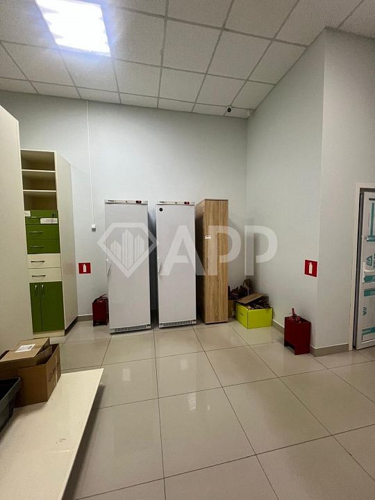 Сдам помещение под аптеку с оборудованием, 106 м² фото