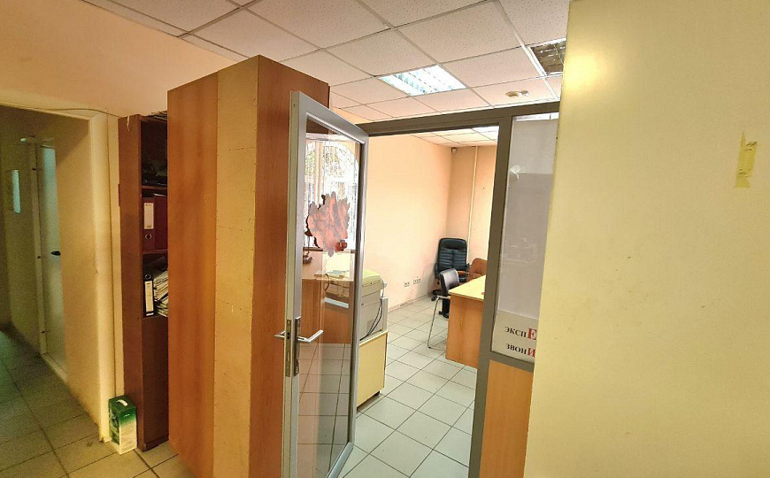 Помещение 290 м2 под типографию и конструкторское бюро фото