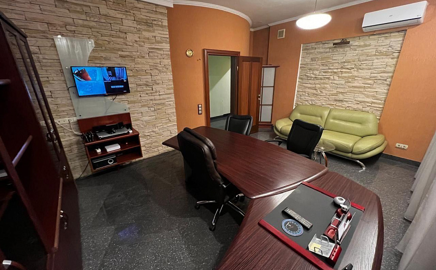 Офисное помещение в историческом центре города фото