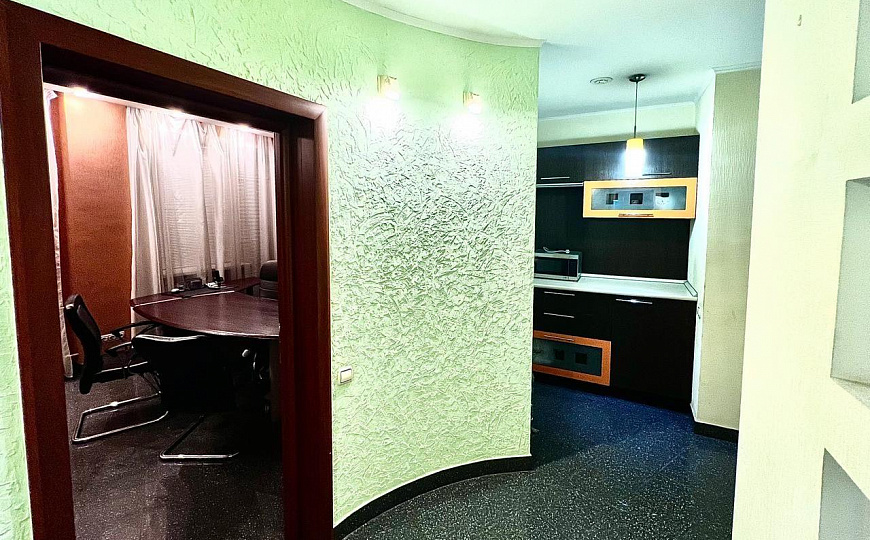 Офисное помещение в историческом центре города фото