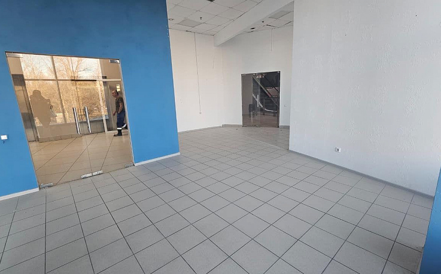 Сдам торговые помещения, от 14,8 - 70 м² фото