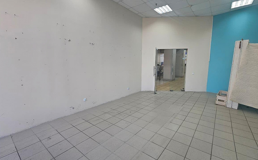 Сдам торговые помещения, от 14,8 - 70 м² фото