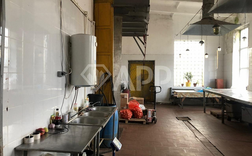 Продам производственное помещение, 1 589,3 м² фото