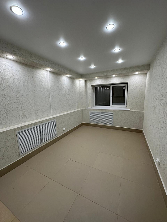 Сдам помещение в цоколе жилого дома с окнами, 14 м² фото