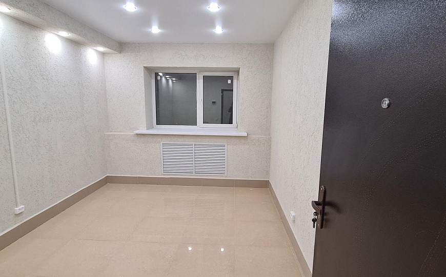 Сдам помещение в цоколе жилого дома с окнами, 14 м² фото