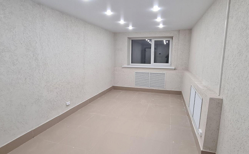 Сдам помещение в цоколе жилого дома с окнами, 14 м² фото