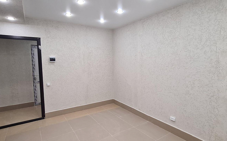 Сдам помещение в цоколе жилого дома с окнами, 14 м² фото