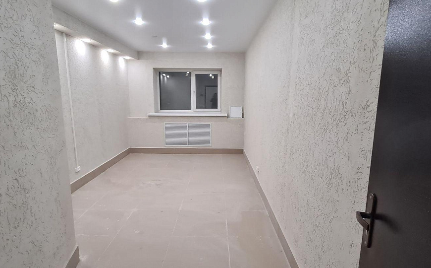 Сдам помещение в цоколе жилого дома с окнами, 14 м² фото