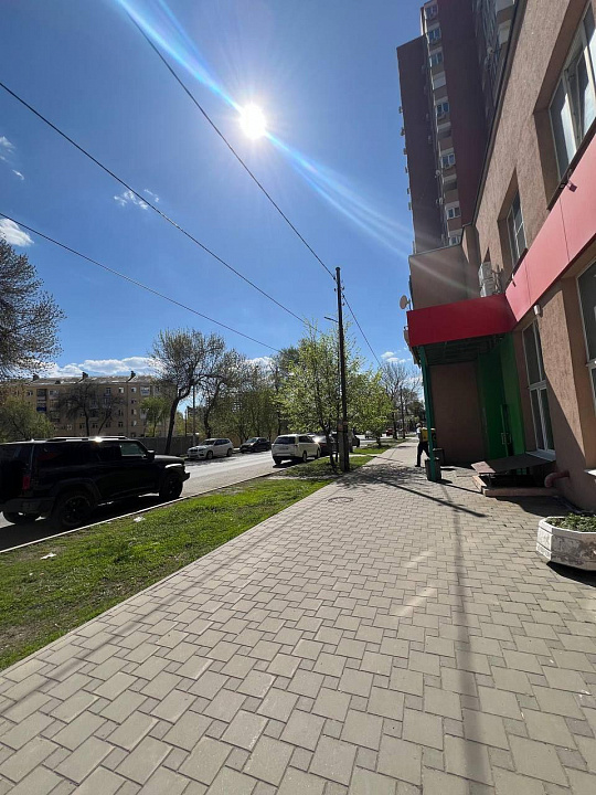 Сдам помещение в цоколе жилого дома с окнами, 14 м² фото