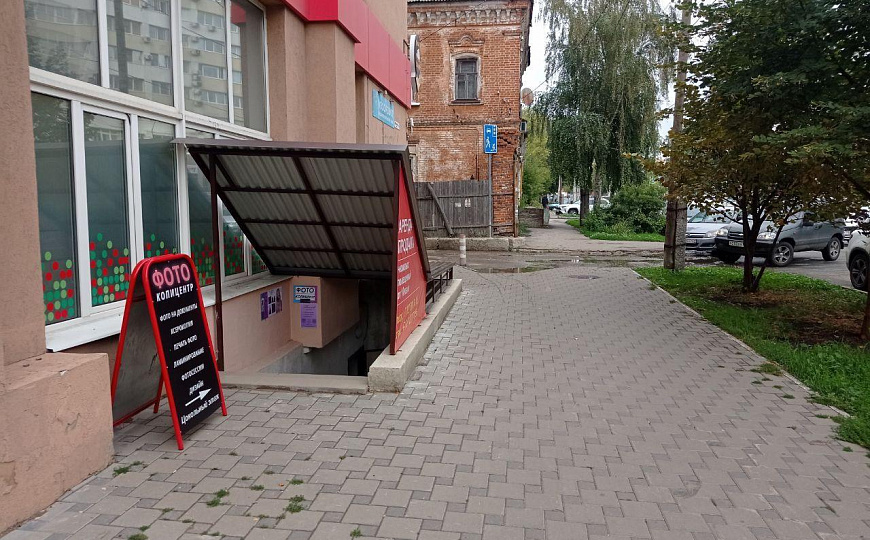 Сдам помещение в цоколе жилого дома с окнами, 14 м² фото