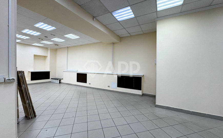 1 линия/1 этаж/Торговля/Услуги/Офис фото