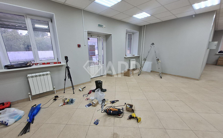 1 линия/Торговля/Услуги/Отд.вход фото