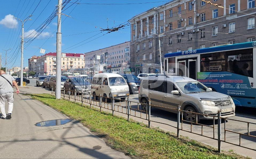 Центр города/1 этаж/Голубой огонёк/высокий трафик/Отдельный вход фото