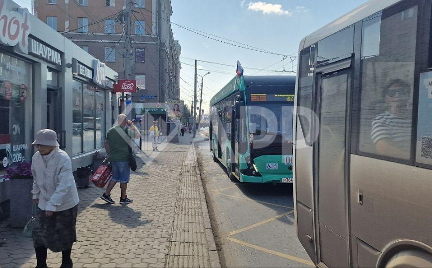 Центр города/1 этаж/Голубой огонёк/высокий трафик/Отдельный вход фото