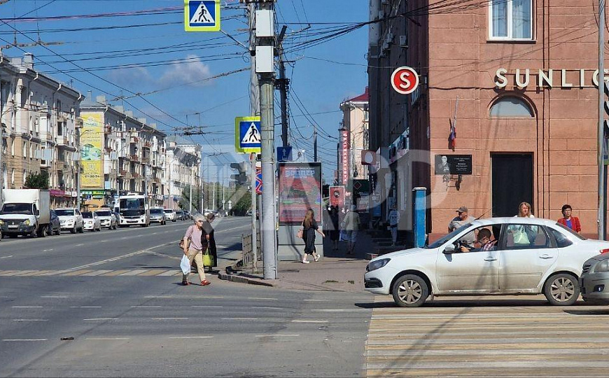 Центр города/1 этаж/Голубой огонёк/высокий трафик/Отдельный вход фото