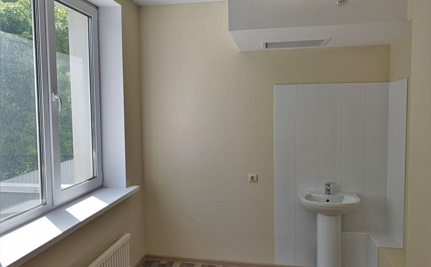 Медклиника, ветеринарный центр, косметология, 4 181 м² фото