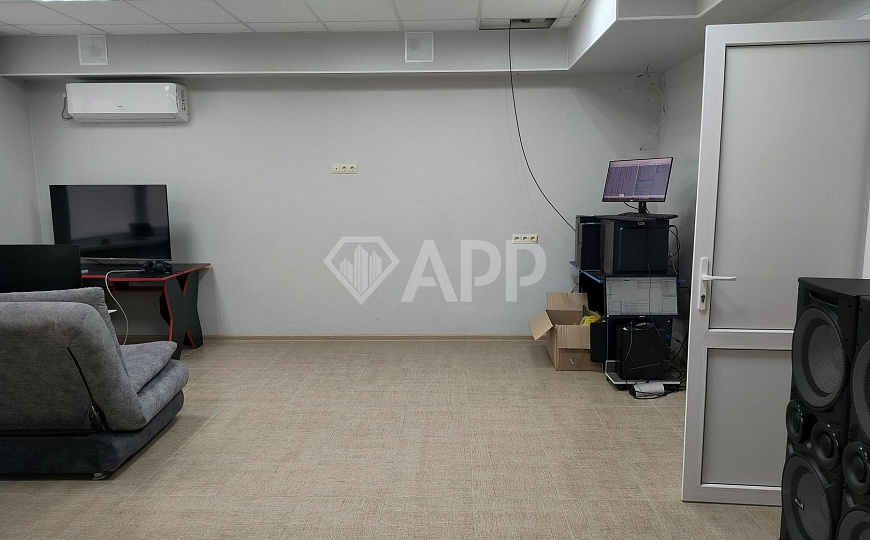 Сдам офисное помещение, 123 м² фото