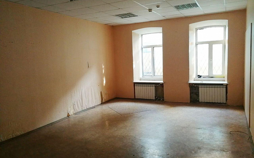 Помещение на 1 этаже в центре города, 120 м² фото