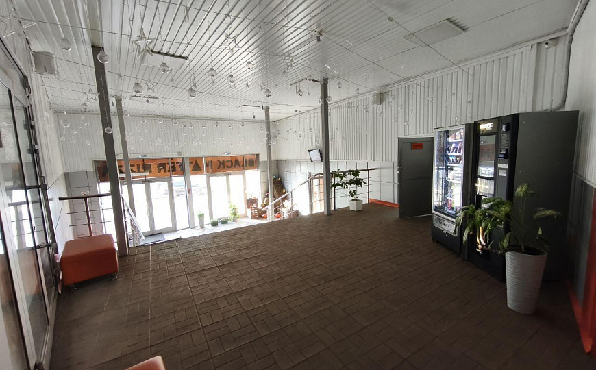 555 м² в современном городском пространстве фото