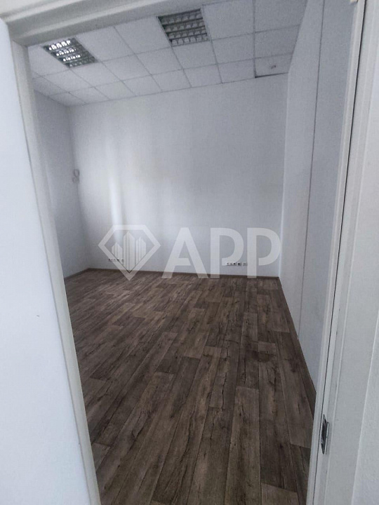 Свободного назначения/Высокий трафик/Голубой огонёк/136м² фото