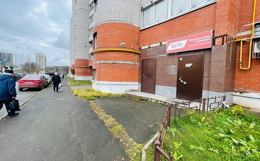 Сдам торговое место в действующем магазине до 34 м2 фото