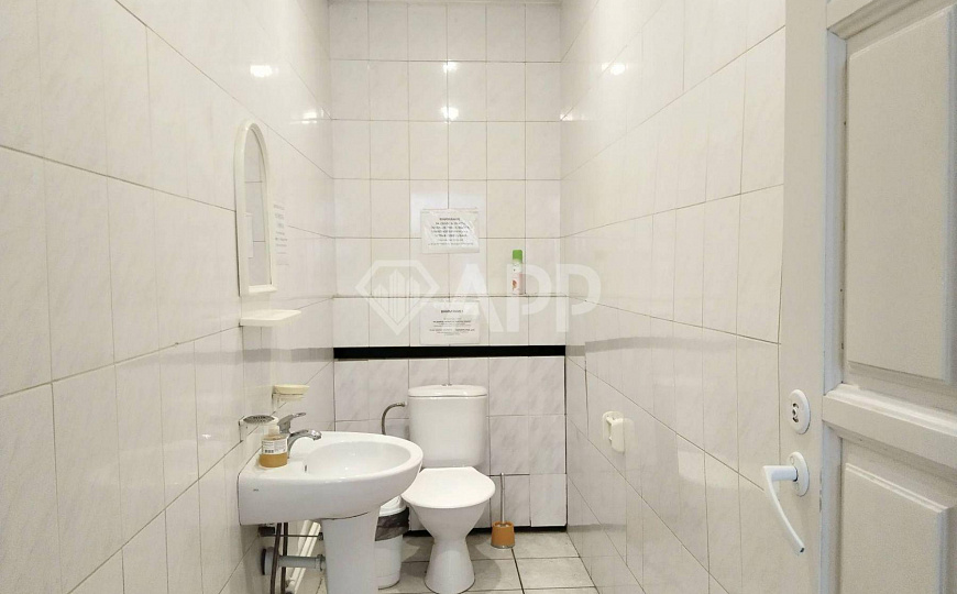Продам 2-этажное здание, 307 м² фото
