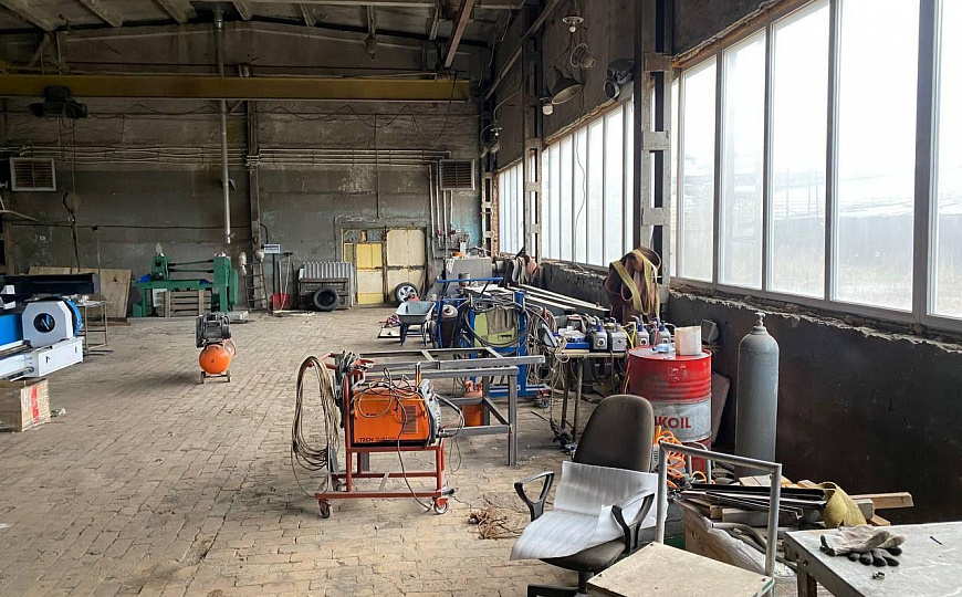 Продается производственная база 30 соток с боксом 492 кв.м фото