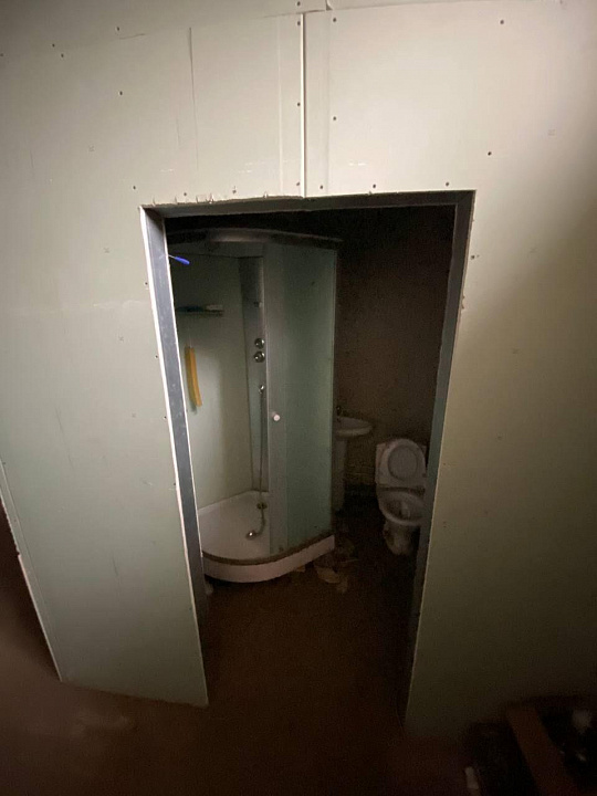 Продается производственная база 30 соток с боксом 492 кв.м фото