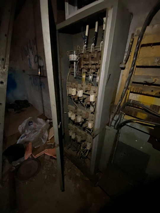 Продается производственная база 30 соток с боксом 492 кв.м фото