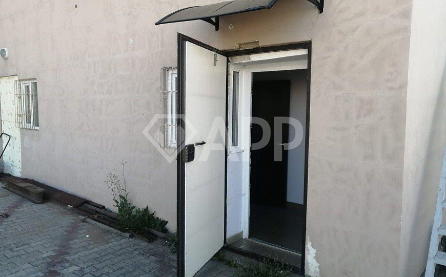 Отдельно стоящее здание фото