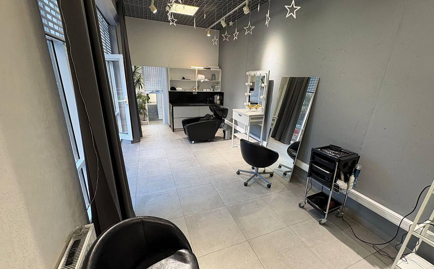 Салон красоты/ бьюти / наращивание волос / маникюр фото